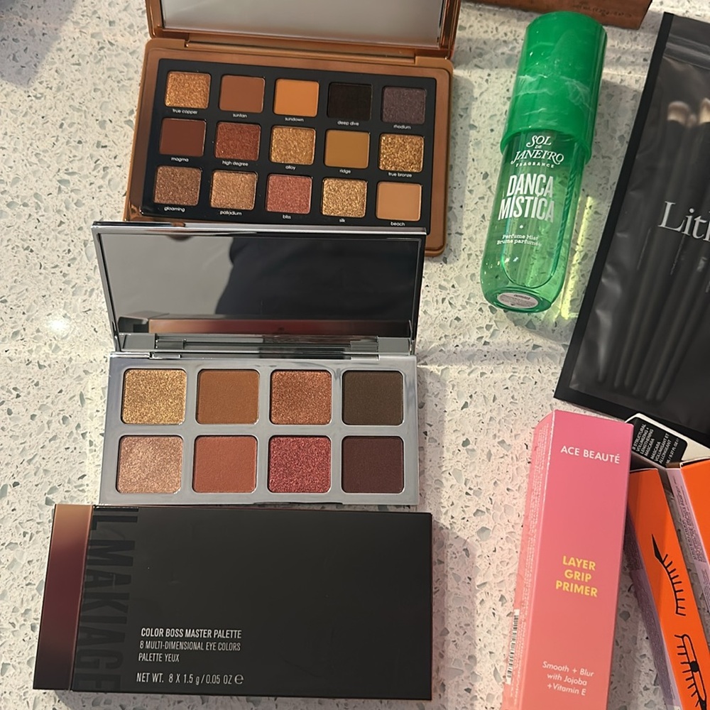 High-End MakeupBundle: Natasha Denona, Il Makiage, Haus Labs,Sol de Janeiro✨$320 - Picture 9 of 9